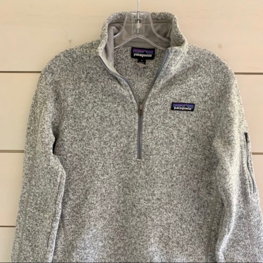 Patagoinia Quarter Zip- Birch White- small